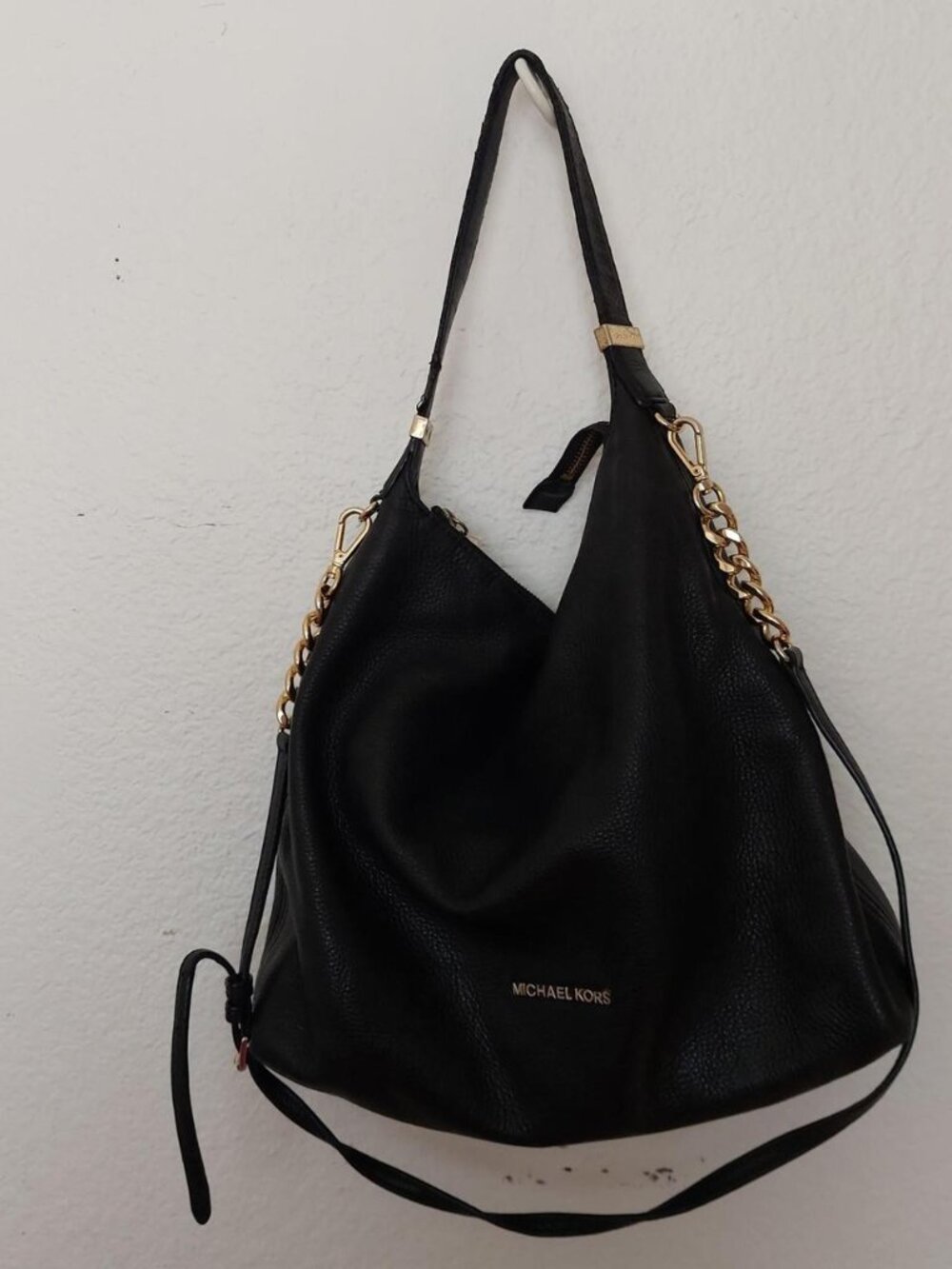 michael kors bag used condition look at picture black leather satchel Slouchy Mi